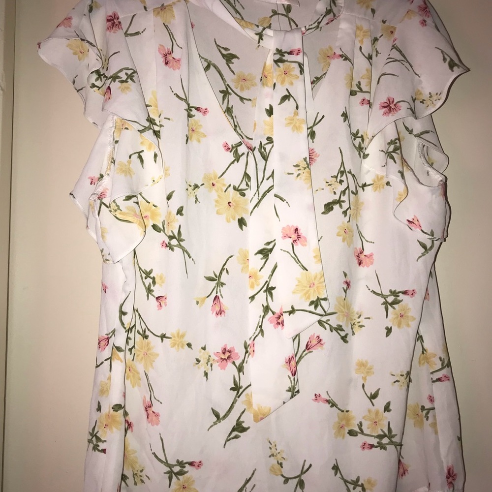 Top - Picture 2 of 2